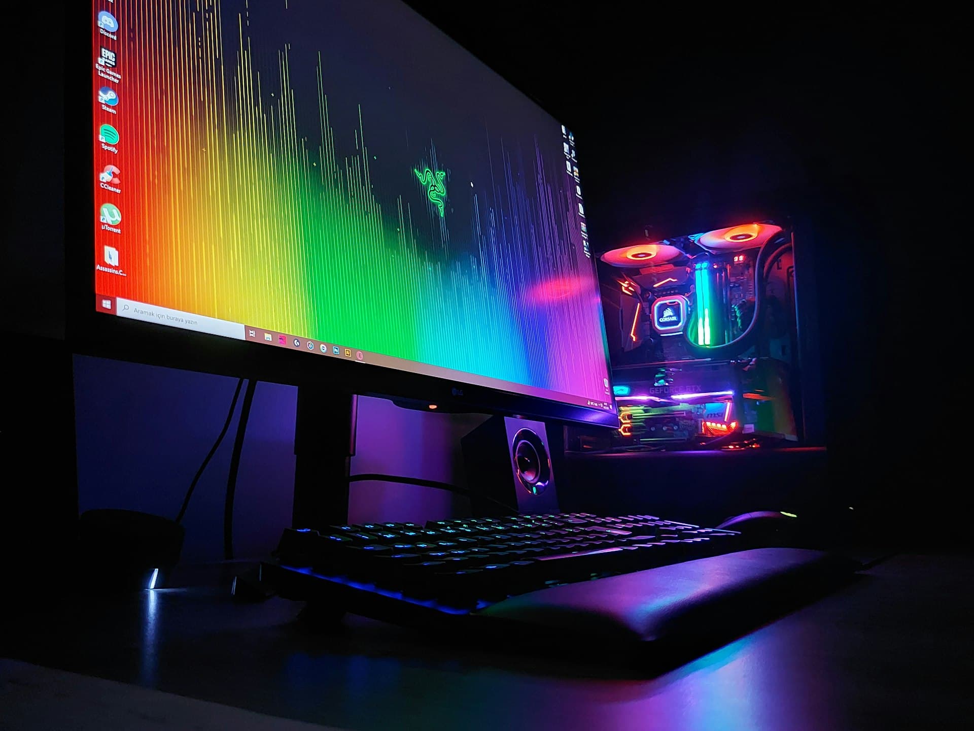 PureHardware Titan — RTX 4080 SUPER